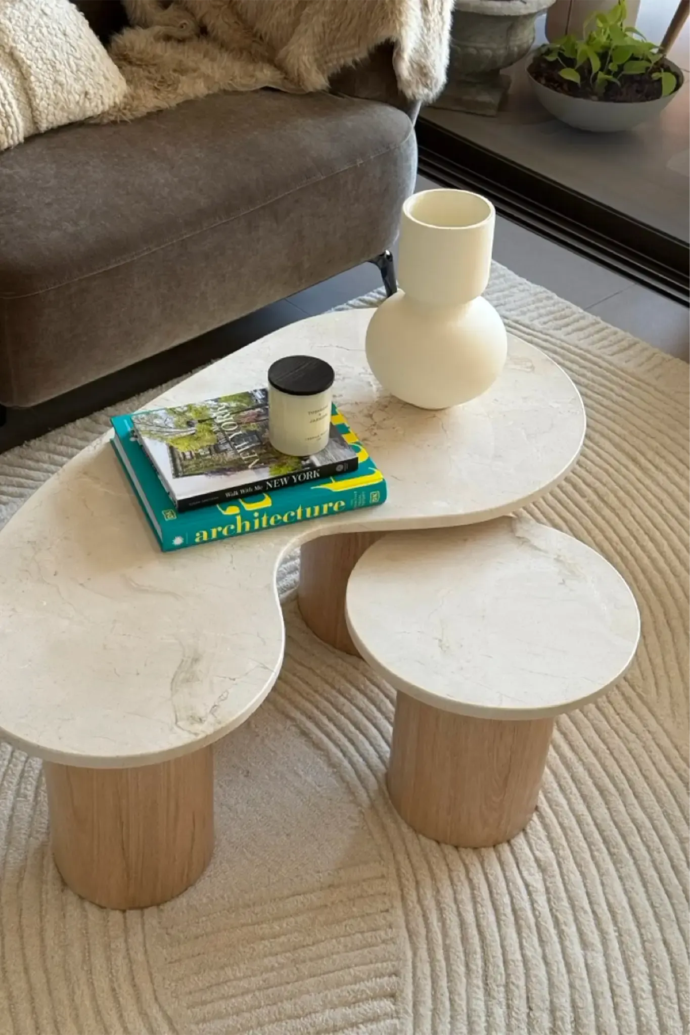 Mesa de centro elevable en madera natural — Apto. Carolina Mesa