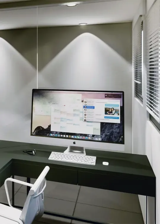 Escritorio de oficina con computador